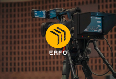 Butuh jasa live streaming Sleman? Erfo Multimedia siap membantu menyiarkan acara Anda dengan kualitas profesional. Cocok untuk seminar, konser, pernikahan, dan berbagai event lainnya.
