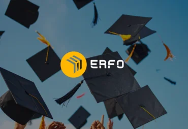 Erfo: Jasa dokumentasi wisuda profesional di Jogja. Layanan foto, video cinematic, dan live streaming untuk mengabadikan momen wisuda Anda.